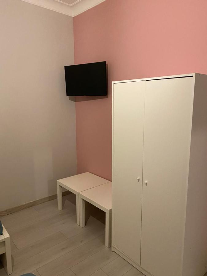 Aris Apartment Aten Exteriör bild
